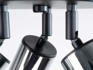 Miniaturka 3 - Detal przegubowego mocowania chromowanego reflektora plafonu trójpunktowego zbliżenie