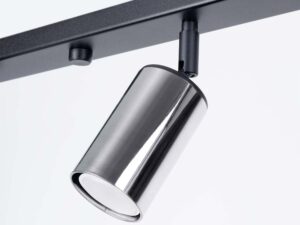 Miniaturka 8 - Detal chromowanego cylindrycznego reflektora plafonu z widoczną żarówką zbliżenie