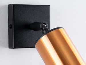 Miniaturka 4 - Detal przegubu kinkieta z czarnym uchwytem i miedzianym kloszem