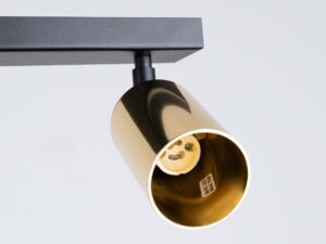 Miniaturka 3 - Detal złotego reflektora plafonu z gniazdem GU10 i etykietą zbliżenie