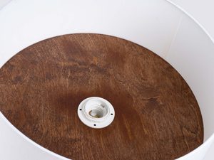 Miniaturka 4 - Wnętrze plafonu z drewnianą tarczą i ceramiczną oprawką