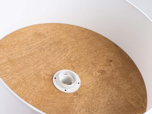 Miniaturka 4 - Drewniane wnętrze plafonu z gniazdem E27 na żarówkę