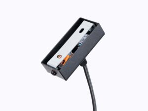 Miniaturka 10 - Wnętrze podsufitki lampy wiszącej LED czarnej z kostką elektryczną