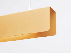 Miniaturka 4 - Detal narożnika klosza lampy liniowej LED musztardowej zbliżenie