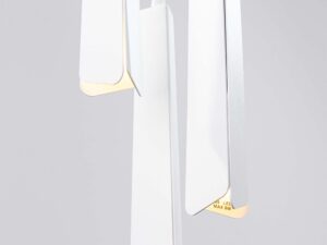 Miniaturka 5 - Detal trzech płaskich kloszy lampy wiszącej białej z diodami LED G9 zbliżenie