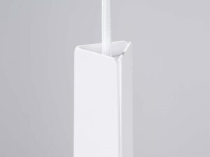 Miniaturka 10 - Górna część płaskiego klosza lampy białej z przewodem i uchwytem detal