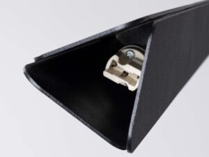 Miniaturka 12 - Wnętrze klosza lampy wiszącej czarnej z gniazdem żarówki