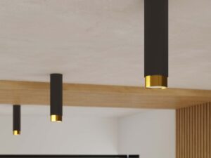 Miniaturka 9 - Detal trzech spotów natynkowych czarno-złotych na suficie zbliżenie