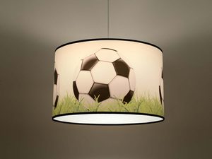 Miniaturka 2 - Włączona lampa wisząca z motywem piłki nożnej rozświetlona