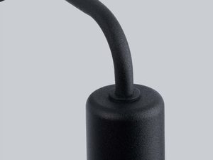 Miniaturka 3 - Detal czarnej oprawki kinkieta z widoczną fakturą metalową