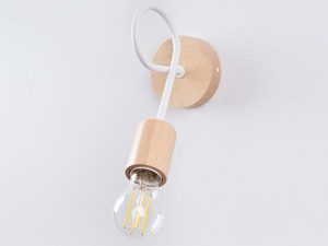 Miniaturka 7 - Kinkiet biały z drewnianą rozetą i żarówką Edison na białej ścianie