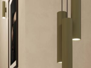 Miniaturka 12 - Trzy lampy wiszące cylindryczne oliwkowe w aranżacji z kinkietem