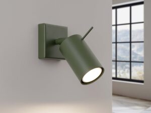 Miniaturka 2 - Kinkiet oliwkowy świecący ciepłym światłem w aranżacji wnętrza