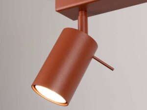 Miniaturka 5 - Cylindryczny reflektor plafonu ceglastego świecący ciepłym światłem zbliżenie