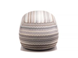 Miniaturka 2 - Pufa tapicerowana okrągła z wzorem zygzakowatym beżowo-brązowa frontalny