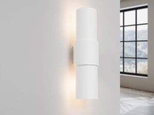 Miniaturka 3 - Biały kinkiet ścienny dwupunktowy ze świecącymi żarówkami w aranżacji