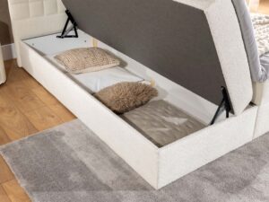 Miniaturka 13 - Detal pikowanego zagłówka w tkaninie boucle