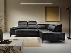 Miniaturka 8 - Czarny narożnik skórzany pikowany w minimalistycznym salonie aranżacja