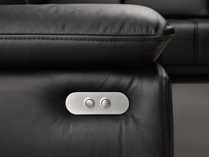 Miniaturka 7 - Narożnik czarny detal panelu sterowania elektrycznego zbliżenie