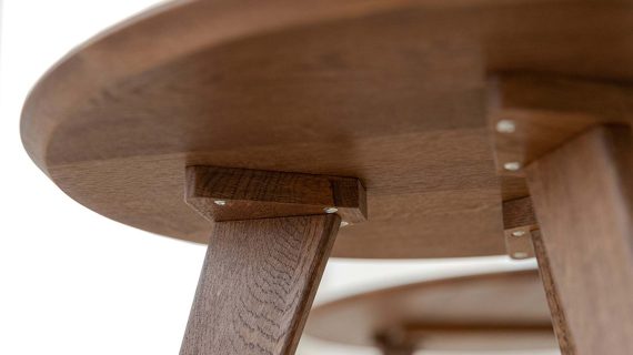 Miniaturka 2 - Klasyczny nowoczesny dębowy stolik tabacco Basic