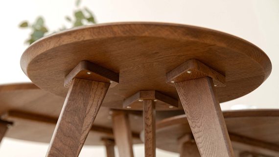 Miniaturka 5 - Klasyczny nowoczesny dębowy stolik tabacco Basic