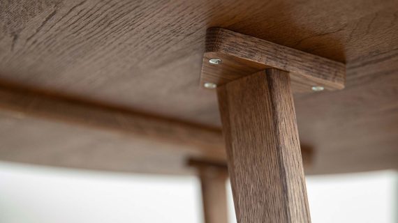 Miniaturka 7 - Klasyczny nowoczesny dębowy stolik 95 cm Basic