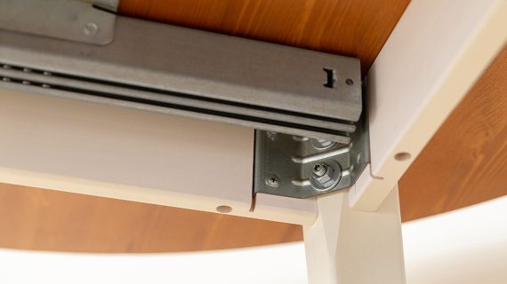 Miniaturka 10 - Praktyczny klasyczny sosnowy stół Ingrid