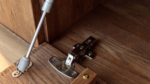 Miniaturka 15 - Nowoczesna dębowa szafka RTV 185 cm Essentia