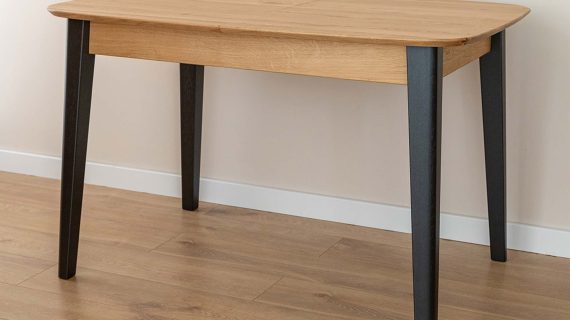 Miniaturka 1 - Minimalistyczny rozkładany dębowy stół Basic