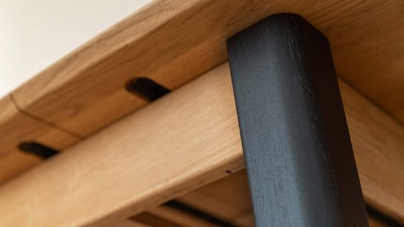 Miniaturka 10 - Minimalistyczny rozkładany dębowy stół Basic