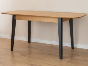 Miniaturka 2 - Dębowy stół rozkładany z ciemnymi nogami rozłożony z wkładką