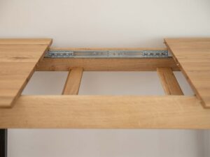 Miniaturka 9 - Stół dębowy z ciemnymi nogami rozkładany mechanizm z prowadnicą