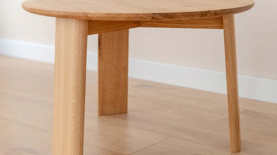 Miniaturka 2 - Klasyczny nowoczesny dębowy stolik 61 cm Asento