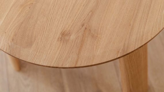 Miniaturka 1 - Klasyczny nowoczesny dębowy stolik 71 cm Asento