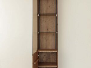 Miniaturka 2 - Witryna tabacco z otwartymi drzwiami wnętrze z półkami szklanymi