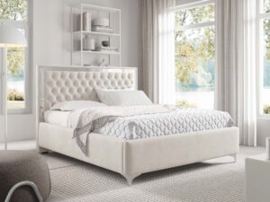 Miniaturka 46 - Kremowe łóżko glamour z pikowanym zagłówkiem w aranżacji sypialni