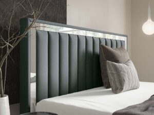 Miniaturka 68 - Detal pikowanego zagłówka szarego z pionowymi panelami