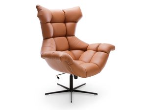 Miniaturka 7 - Karmelowy fotel obrotowy skórzany pikowany perspektywa boczna