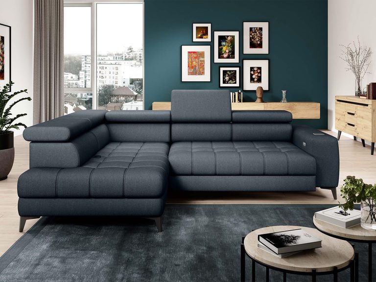 Duży narożnik w loft salonie