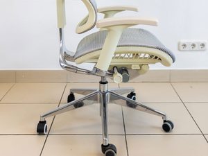 Miniaturka 2 - Fotel biurowy ergonomiczny biały siatkowy profil z mechanizmem