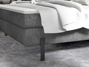 Miniaturka 2 - Grafitowe łóżko kontynentalne detal ramy i metalowych nóg zbliżenie