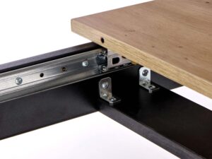 Miniaturka 15 - Mechanizm rozkładania stołu dębowego z czarnym metalowym stelażem