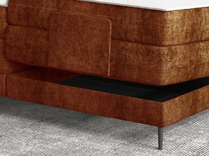 Miniaturka 3 - Ceglane łóżko kontynentalne detal ramy i nóg metalowych zbliżenie