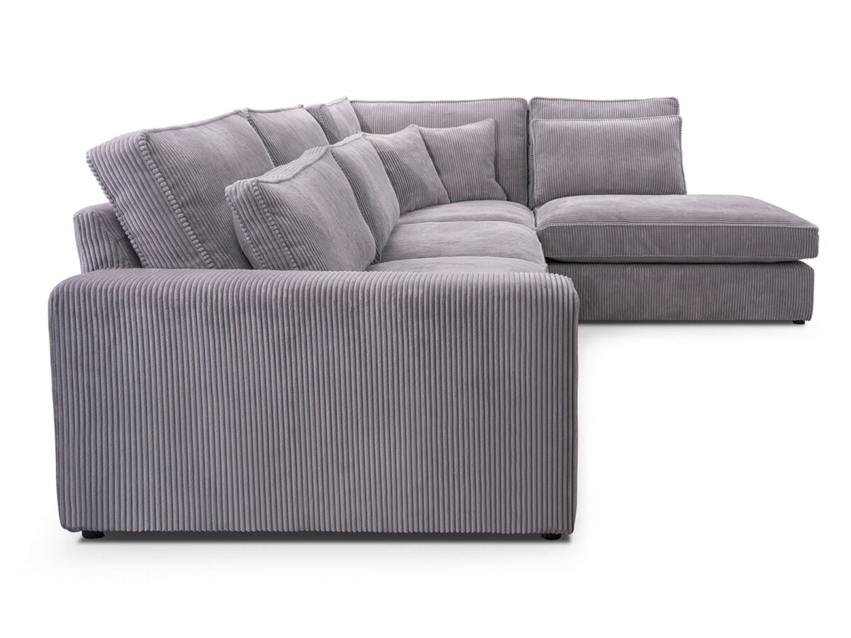 Narożnik beżowy mini z widoczną prążkowaną fakturą tkaniny Narożnik beżowy mini z widoczną prążkowaną fakturą tkaniny