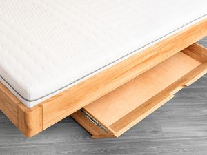 Miniaturka 7 - Dębowe łóżko z materacem i szufladą otwartą na prowadnicach narożnik