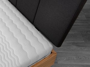 Miniaturka 5 - Detal łóżka dębowego materac i zagłówek grafitowy widok z góry