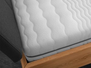 Miniaturka 6 - Łóżko dębowe detal materaca ramy i zagłówka grafitowego zbliżenie