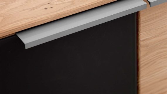 Miniaturka 2 - Drewniana komoda z litego drewna Eleana 1T3L