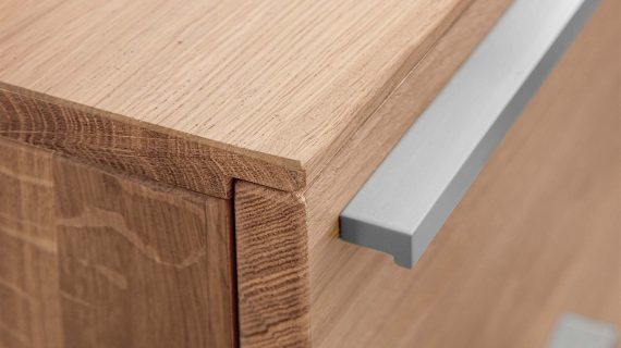 Miniaturka 5 - Elegancka drewniana szafka nocna Arella 3L-RE