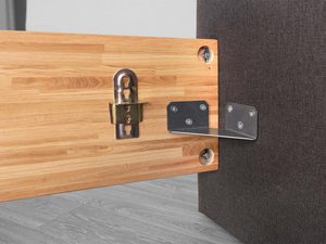 Miniaturka 13 - Łóżko dębowe detal metalowych okuć stelaża i mocowania zagłówka